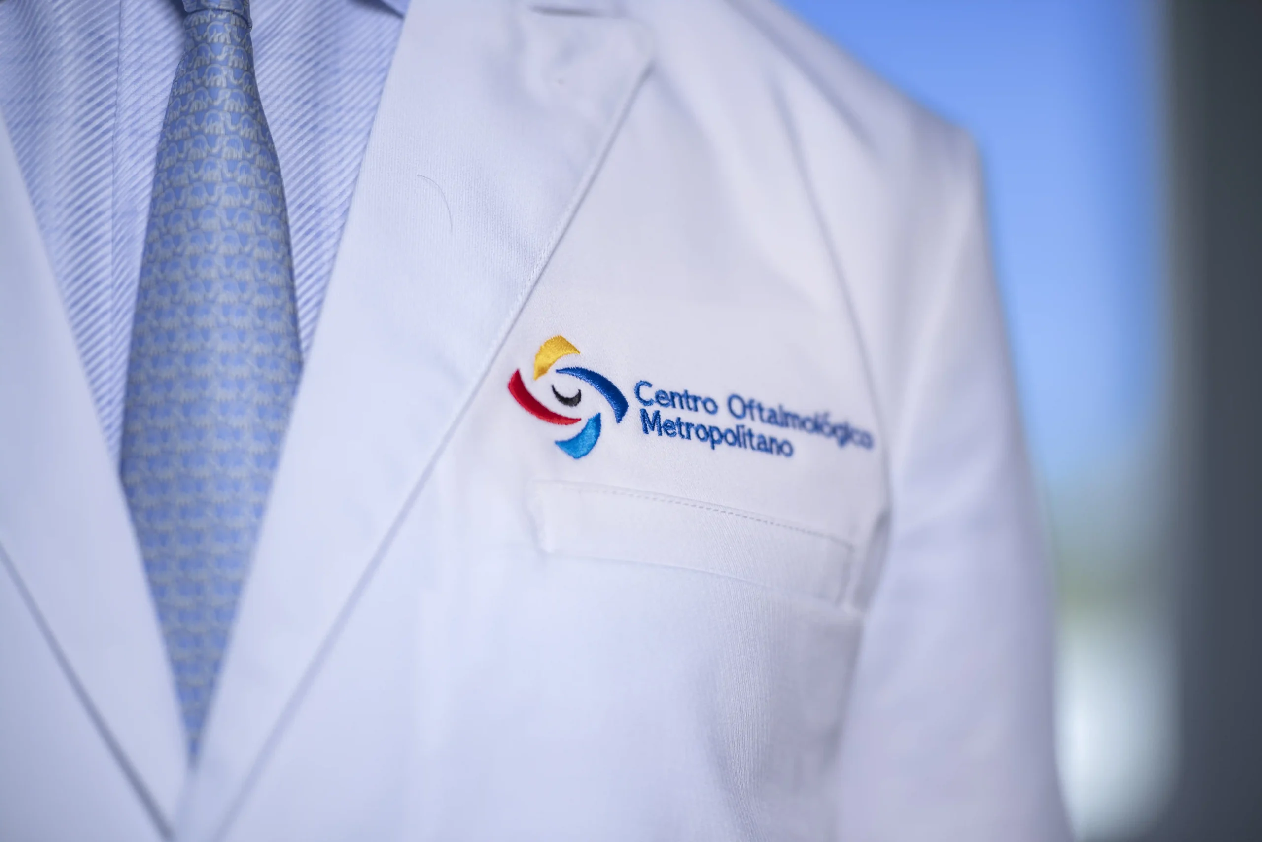 Dr. Eduardo Rodríguez García, retinólogo