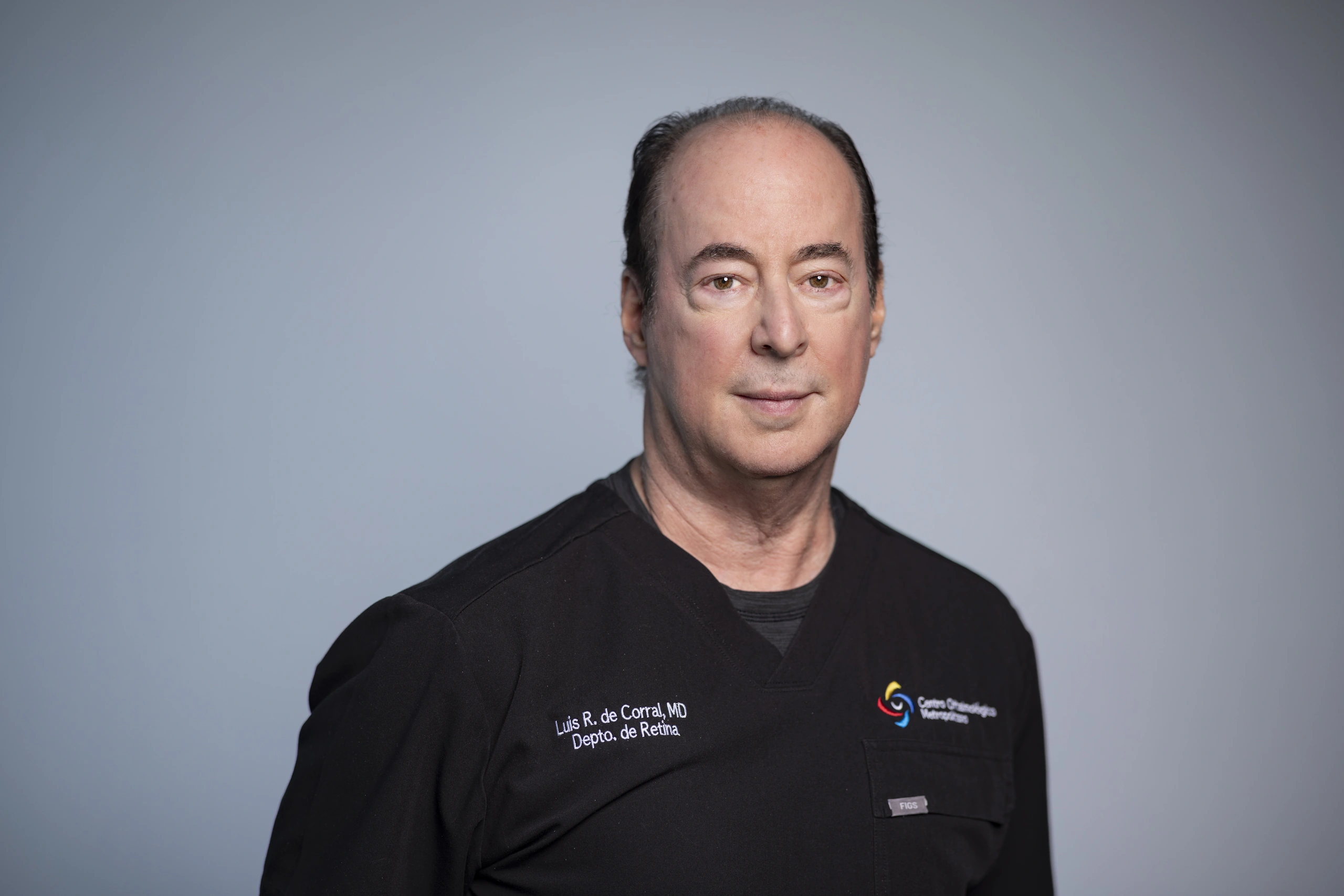 Dr. Luis De Corral, retinólogo