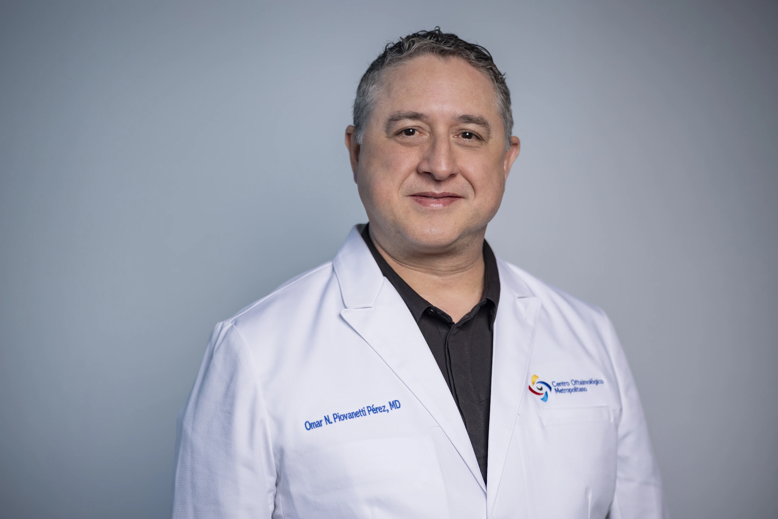 Dr. Omar Piovanetti, oftalmólogo general y glaucoma